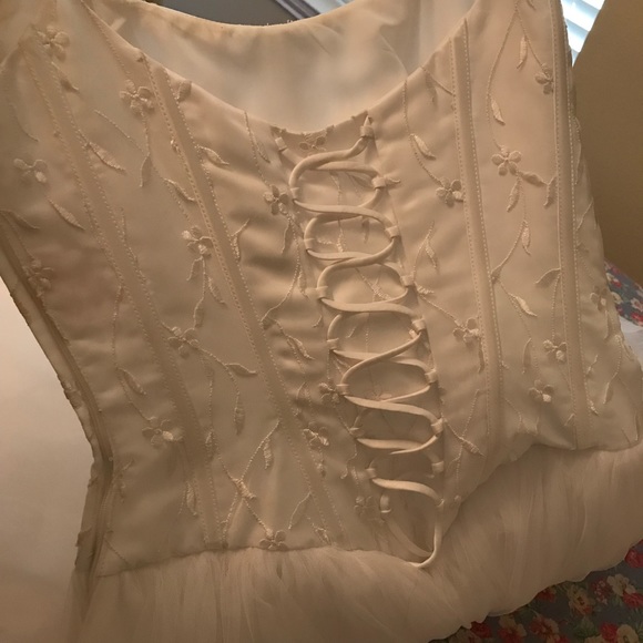 Fleur de Lis Ball Gown Wedding/Debutante Dress - Picture 5 of 8